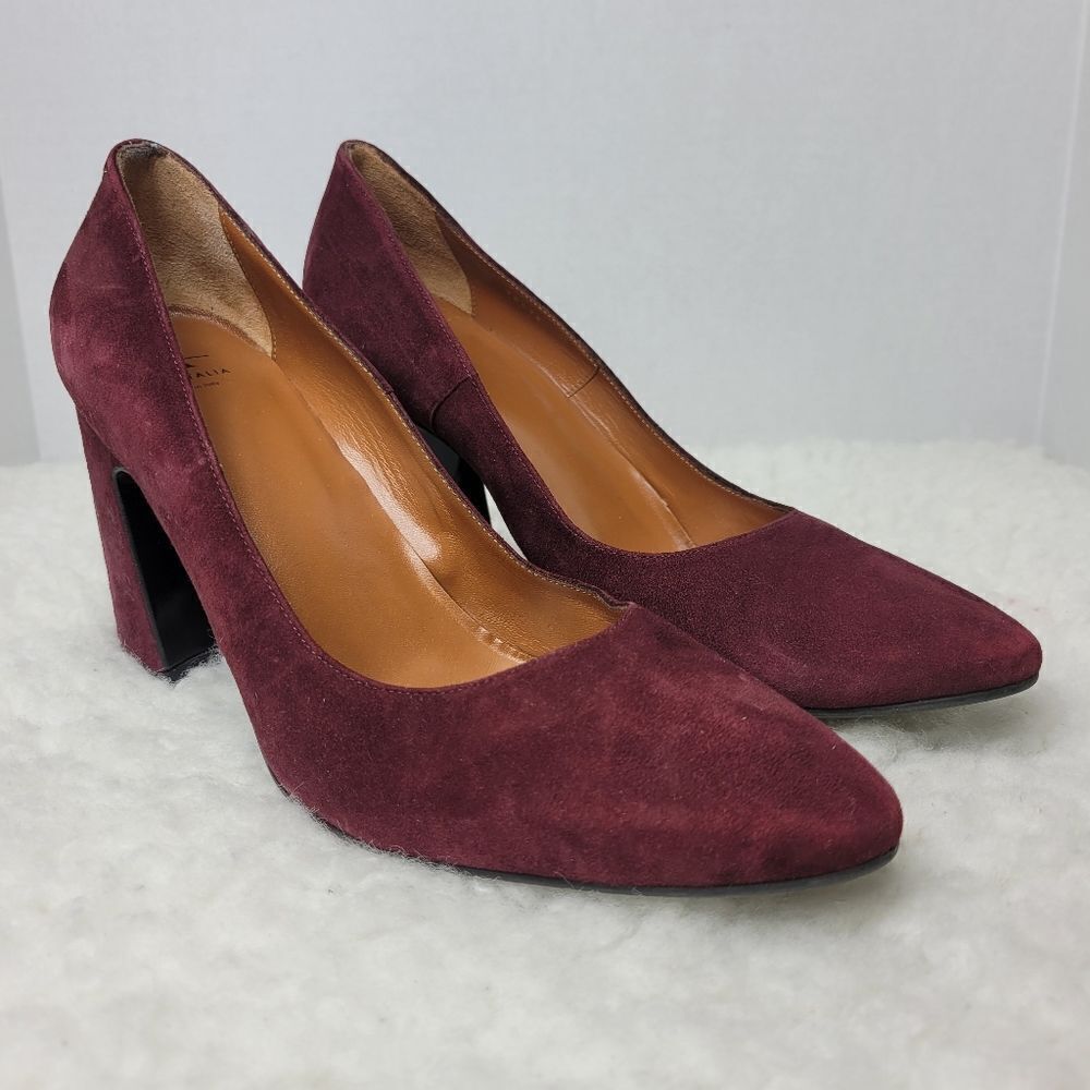 Aquatalia Women’s Size 10 Phoebe Pointed Toe Mid Heel Pumps in Maroon Suede